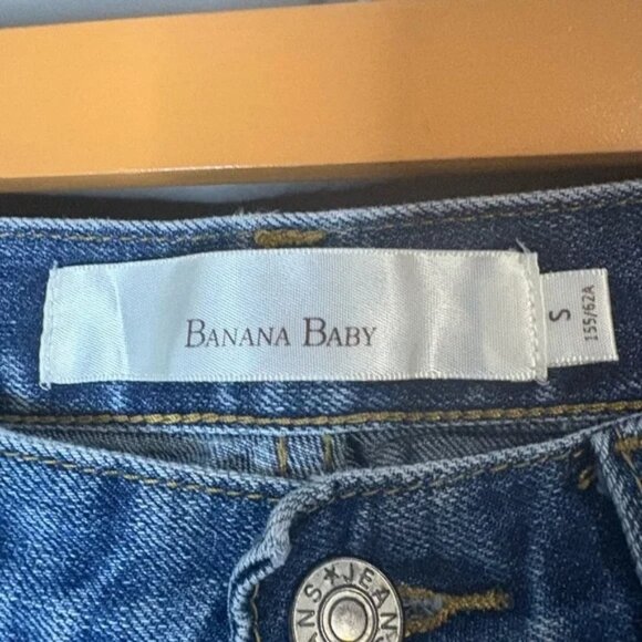 Banana Baby size small Blue Jeans capri style, straight leg - Picture 4 of 4